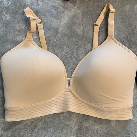 Lively bras - Picture 2 of 4